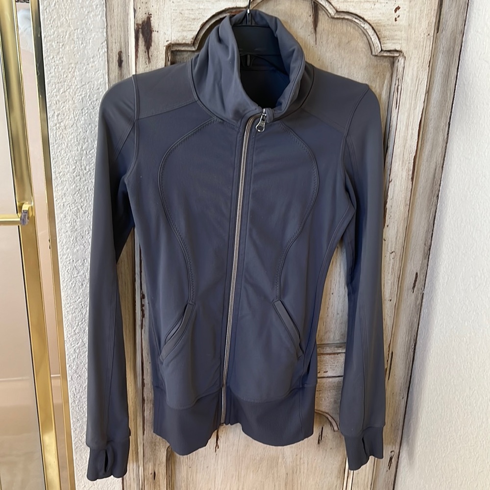 Lululemon Gray Jacket 2